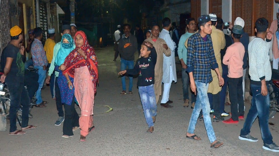 people create ruckus over the burial of the girl dead body in the graveyard in Bareilly