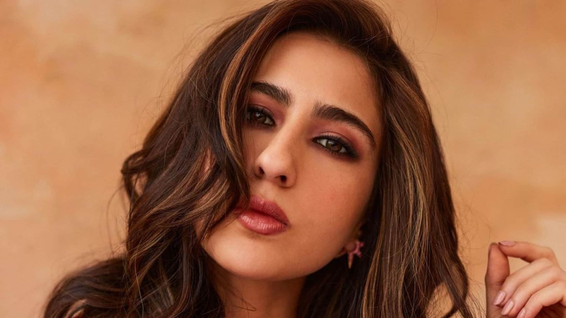 sara ali khan looks super hot in her latest instagram photos actress bold looks goes vial on internet