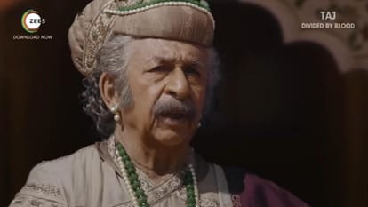 Taj Divided By Blood Review in Hindi Zee5 Naseeruddin Shah Aditi Rao Hydari Dharmendra Abhimanyu Singh