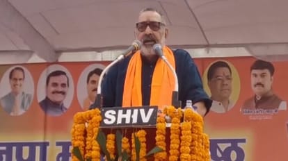 दशहरा मैदान में कार्यकर्ता सम्मेलन को संबोधित करते केंद्रीय मंत्री गिरिराज सिंह