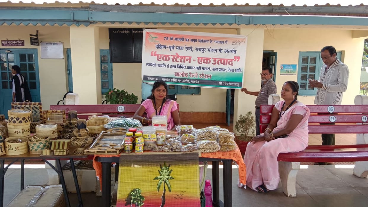 women set up a stall of local items under the One Station One Product scheme At Balod railway station