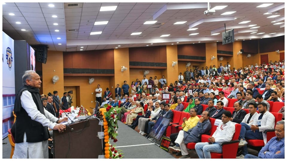 CM Ashok Gehlot attacked Modi government on social security law in Jaipur Rajasthan