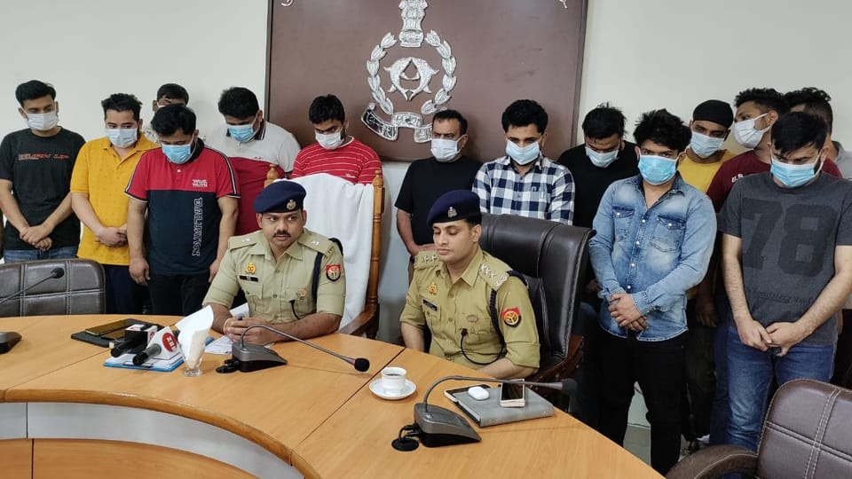 Ghaziabad fake call centre busted duped foreigners 14 arrested with kingpin
