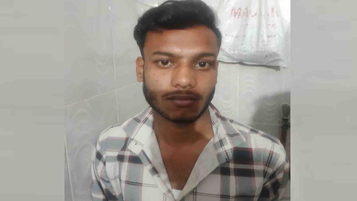 Kanpur: District Badar criminal used to buy bombs from a girl to spread terror