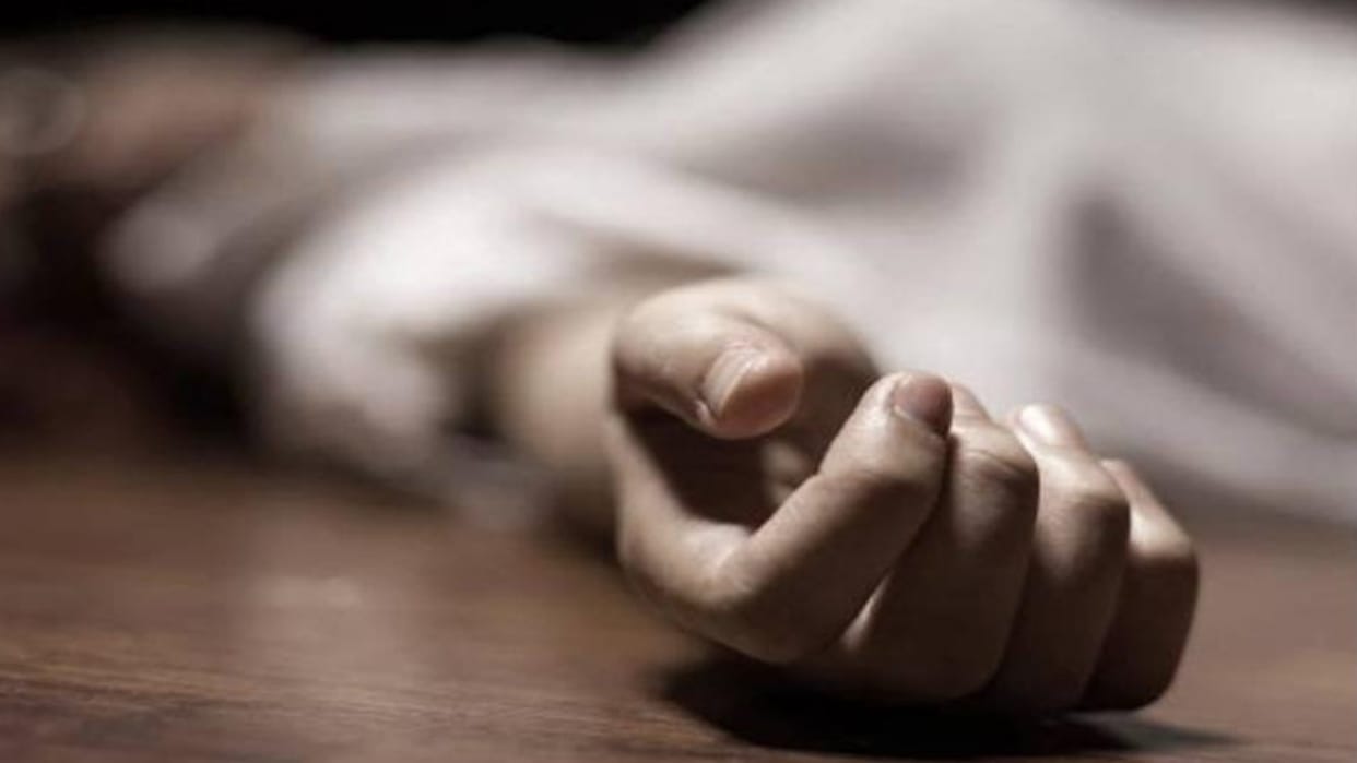miscreants killed auto driver only for robbing mobile