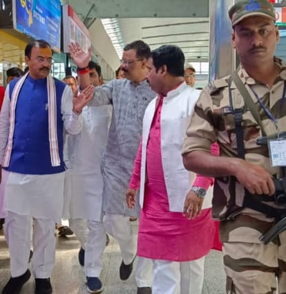 Deputy CM Keshav Prasad Maurya arrived in Kashi, workers warmly welcomed