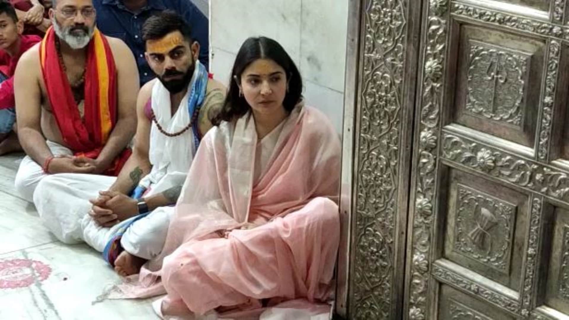 Virat Kohli And Anushka Sharma Visits Ujjain Mahakaleshwar Temple