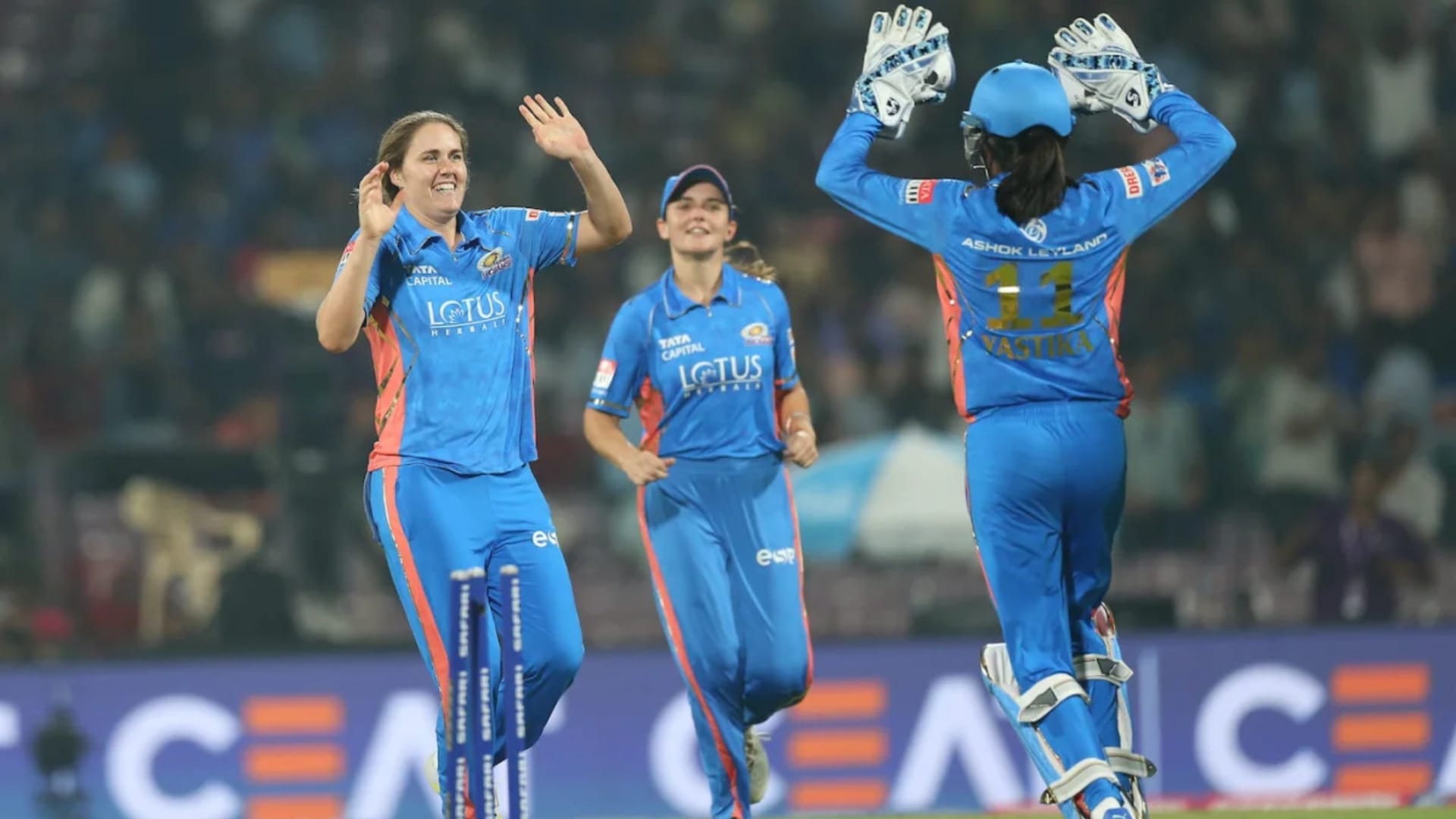 MI vs GG WPL Highlights Gujarat Giants Vs Mumbai Indians Women IPL Today Match Scorecard Updates