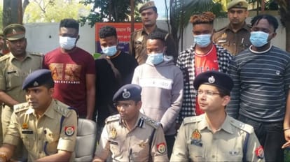 पुलिस की गिरफ्त में आरोपी