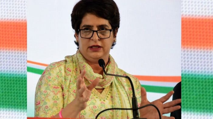 कांग्रेस ने भेजी स्टार प्रचारकों की सूची UP Nikay Chunav 2023 CM Yogi will address two Rally in Varanasi Priyanka Gandhi and Sidhu