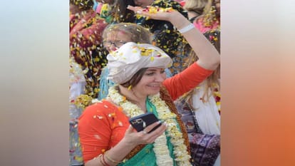 large number of foreign tourists have also arrived in Mathura to enjoy Holi festival