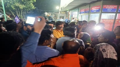 In Meerut Hari Nagar locality of Brahmpuri stone pelting took place over donation between two communities