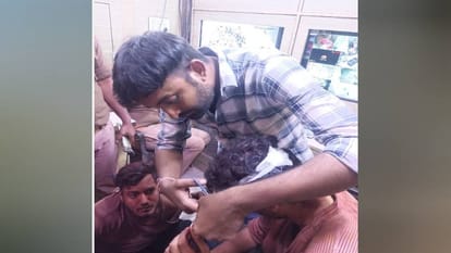 Five people deteriorated due to suffocation in crowd of devotees at Thakur Banke Bihari temple in Mathura