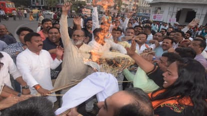 Congress took out funeral procession of inflation by offering flowers to gas cylinder in Ujjain