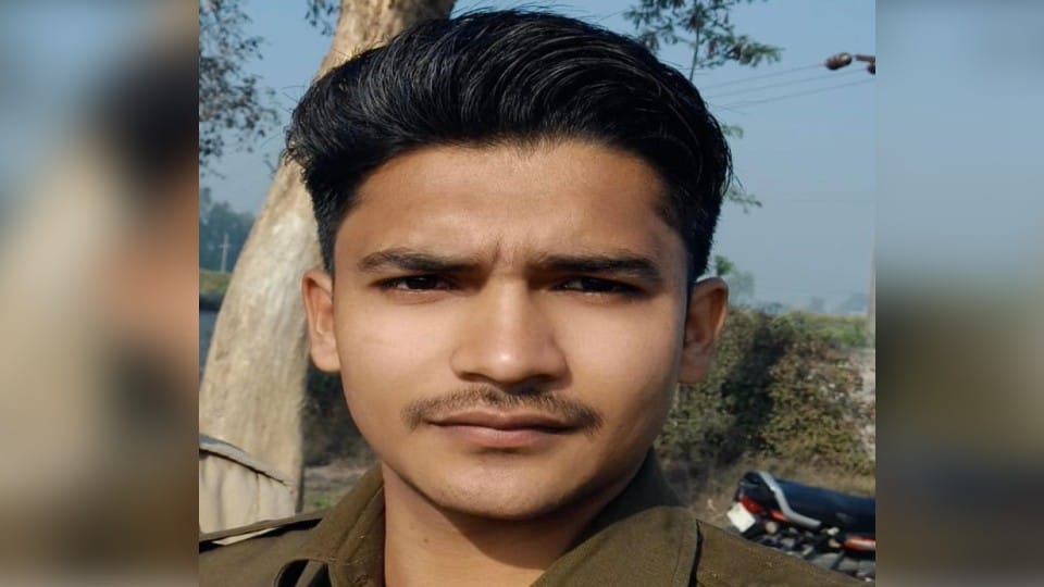 Constable in depression after being threatened by Lucknow girl then committed suicide in Shahjahanpur up