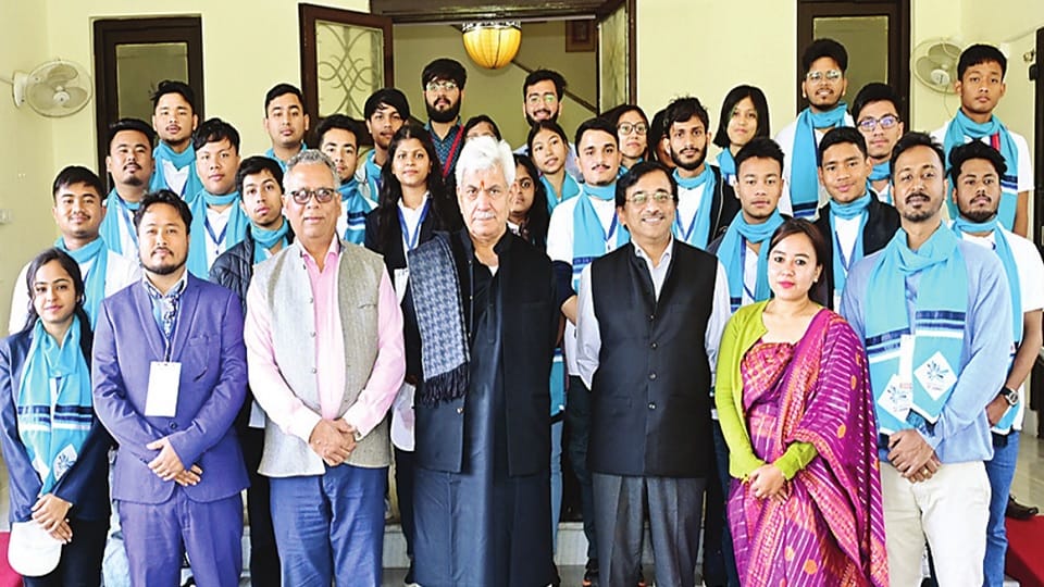 Jammu Kashmir: LG Sinha told students of Assam about the culture and heritage of the state