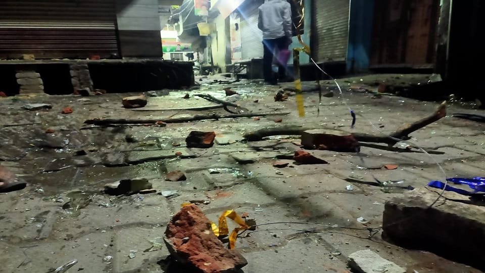 In Meerut Hari Nagar locality of Brahmpuri stone pelting took place over donation between two communities