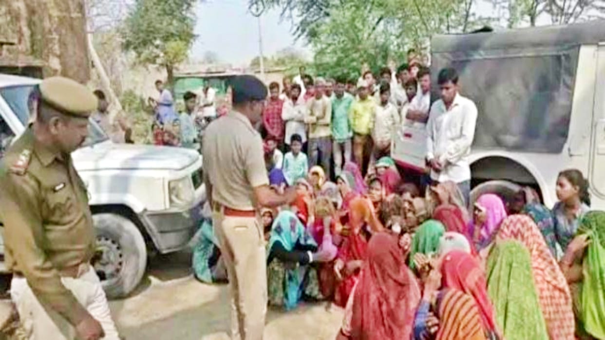 Youth killed by crushing stones in Jhalawar