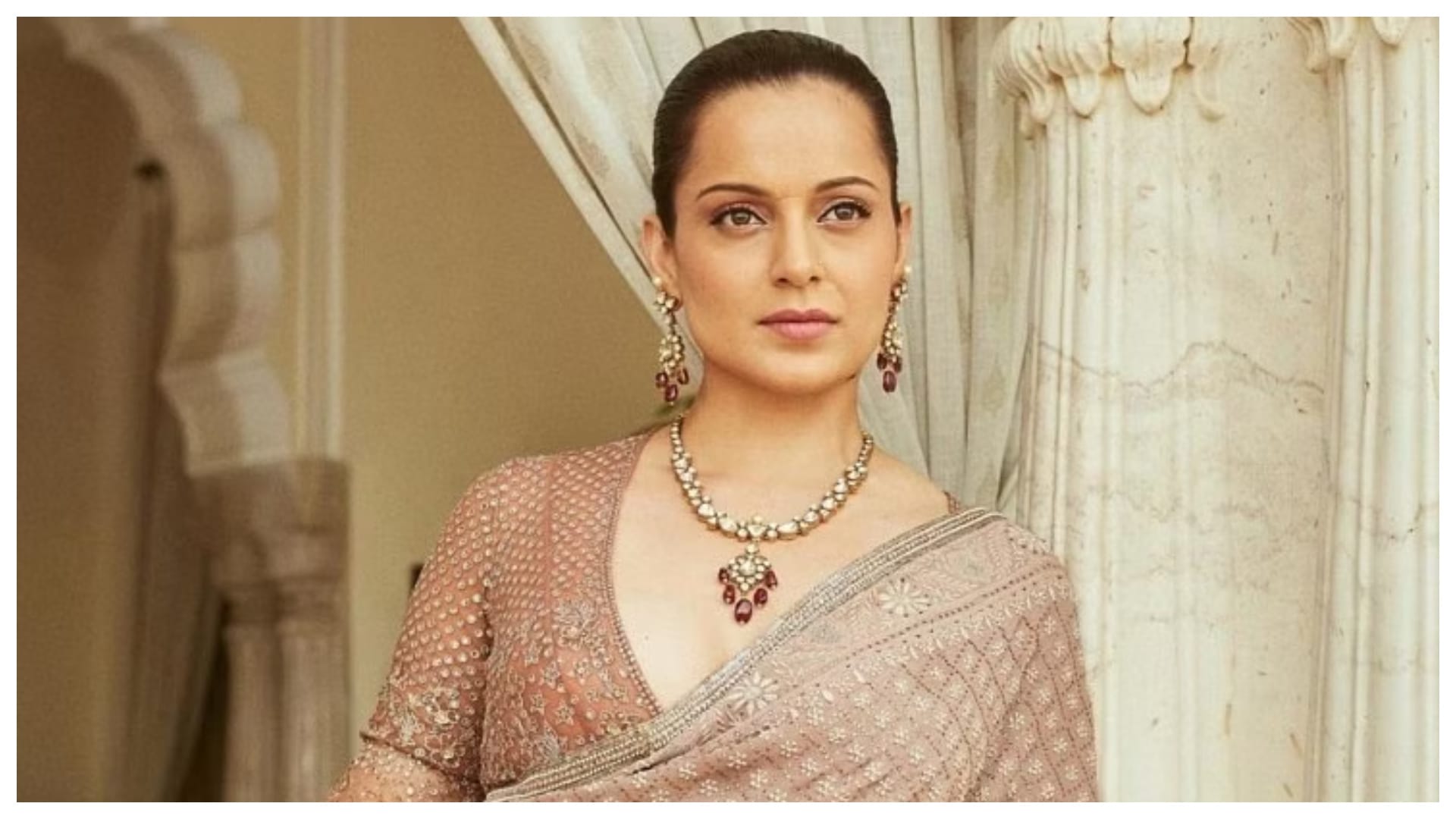 Kangana Ranaut Lashes out on social media those who called traditional indian headpiece jewellery a crown