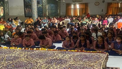 Guru Pawan Sinha said Kitchen like ma Annapurna should run in all temples