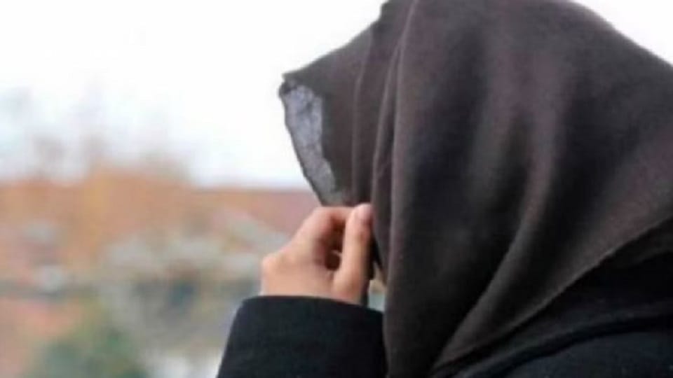 Boyfriend Wearing Burqa for Meet Girlfriend In gorakhpur