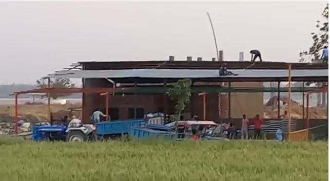 Bulldozer reached Gadauli Dham Ashram to remove encroachment after instructions of High Court