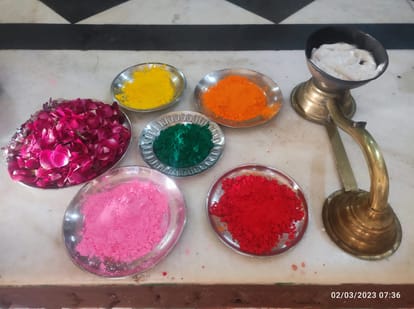 Namami Gange appeals to people, play Holi with natural colors, keep away from chemical colors