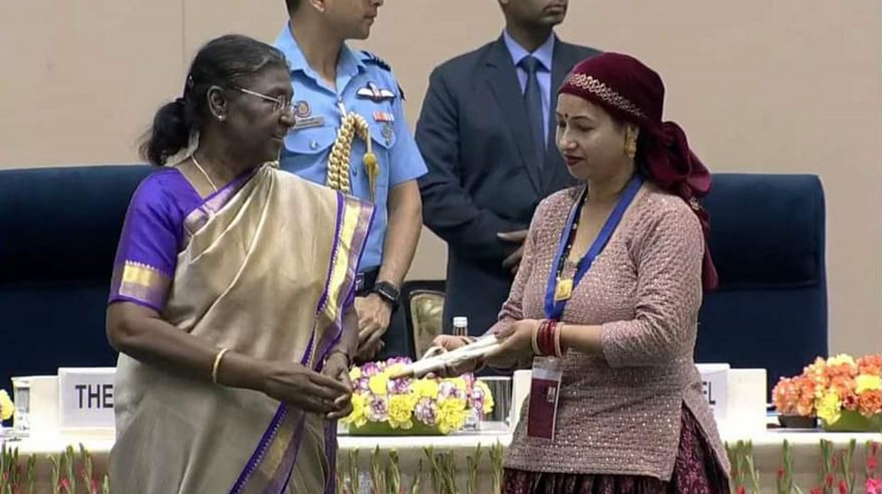 Nikita and Kavita honored by his Excellency President for their excellent performance in field of cleanliness