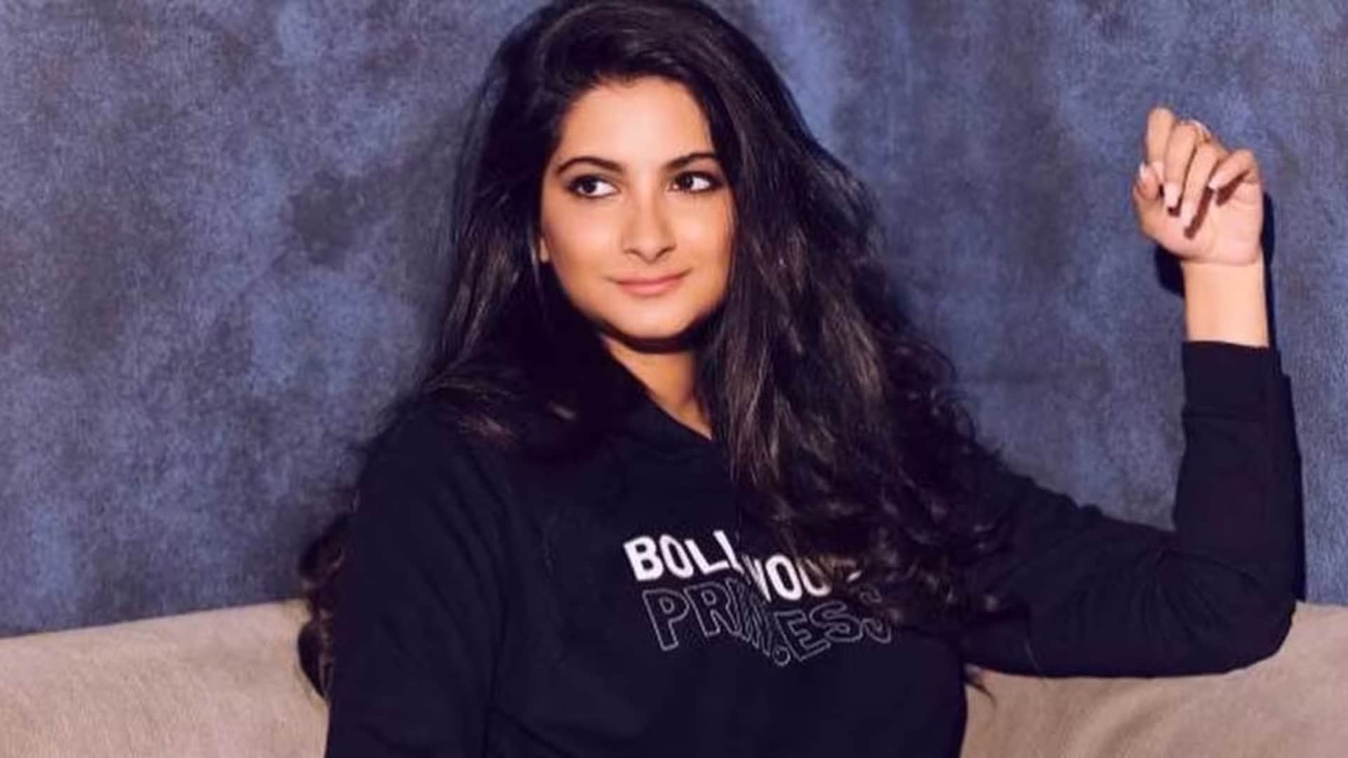 Rhea Kapoor Birthday Know Some Unknown Facts career And Net Worth of Film Producer Of Bollywood Industry