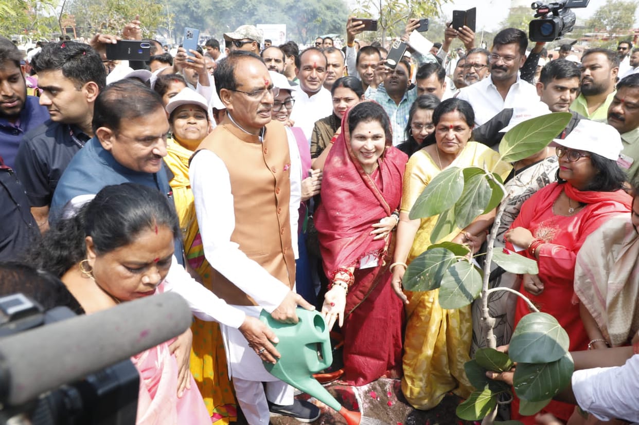 MP News: Shiv Vatikas built in 413 urban bodies on CM's birthday, planted more than 52 thousand saplings