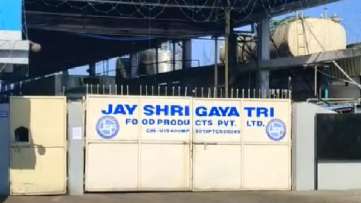 Food department team raided Paneer factory in Sehore