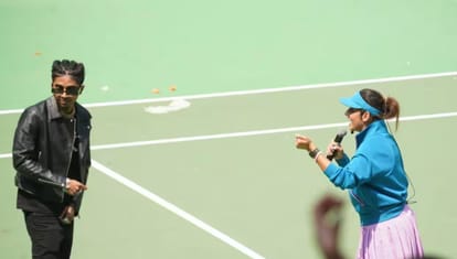 MC Stan bigg boss 16 winner gives live performance in sania mirza last tennis match in hyderabad pics viral