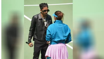 MC Stan bigg boss 16 winner gives live performance in sania mirza last tennis match in hyderabad pics viral