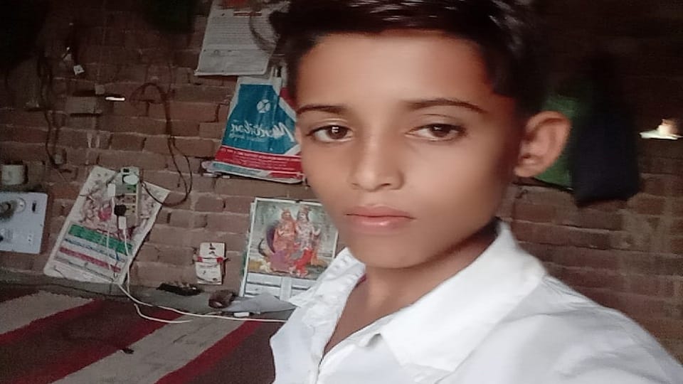 To increase height a teenager who exercising by hanging on a tree died after falling in amroha