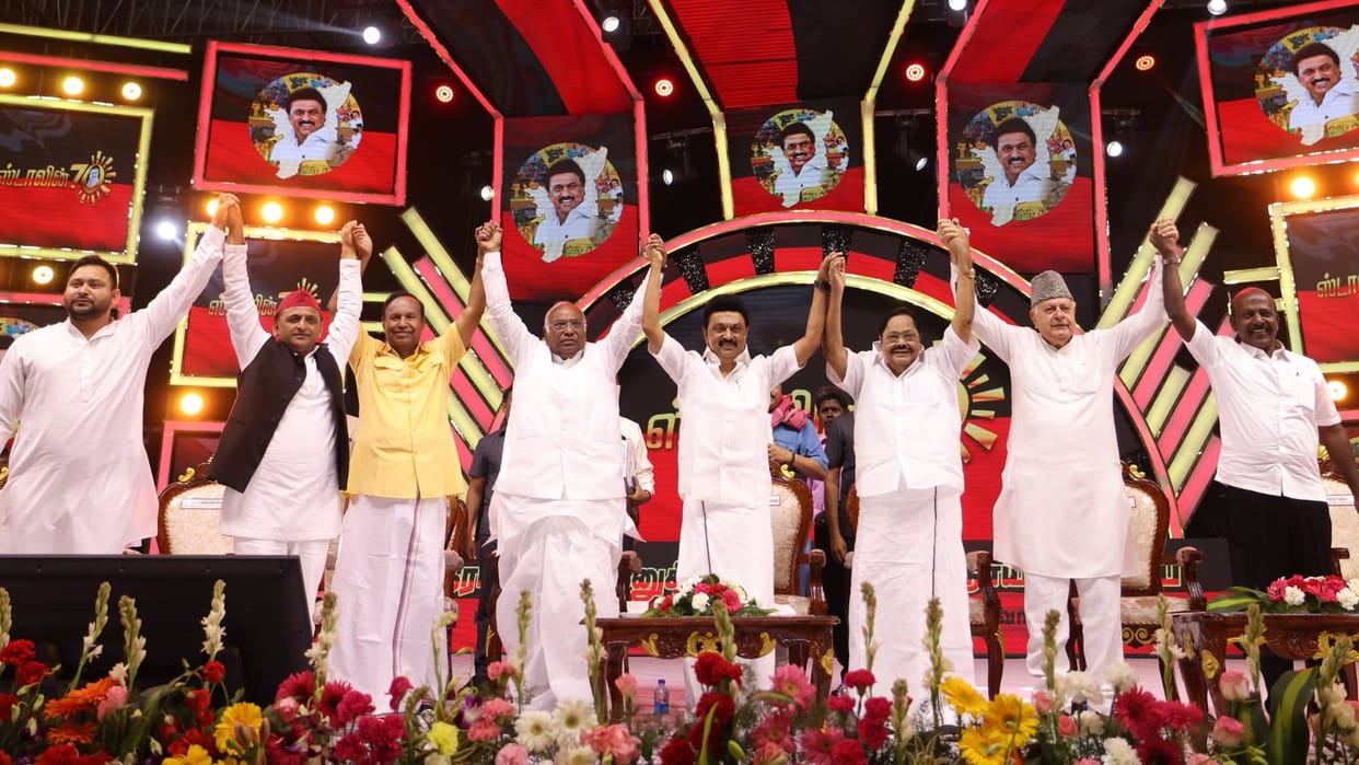 Congress sources said Leaders of major opposition parties to meet after Karnataka elections