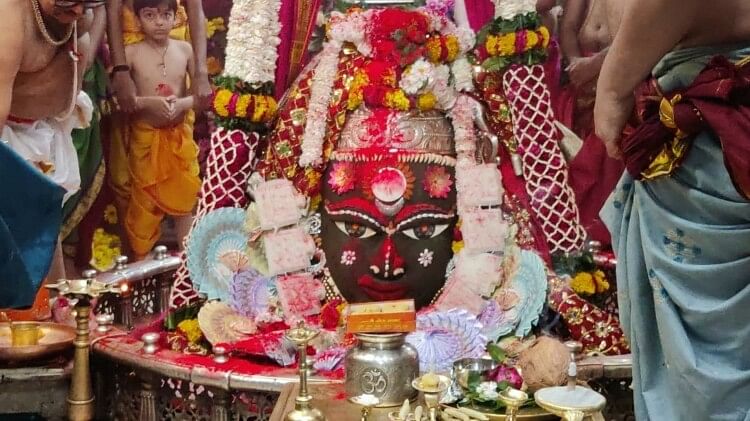 Mahakal Holi: देश में सबसे पहले बाबा महाकाल ने खेली होली, भक्तिरस के रंग में सराबोर हुए श्रद्धालु बाबा महाकाल