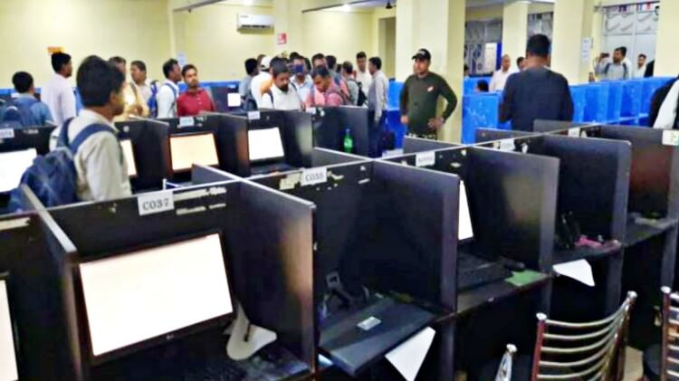 Bihar Stet Exam:परीक्षा केंद्र का कंप्यूटर सर्वर डाउन, अभ्यर्थियों के हंगामे  के बाद रद्द हुई परीक्षा - Stet Exam Canceled Due To Server Down - Amar  Ujala Hindi News Live