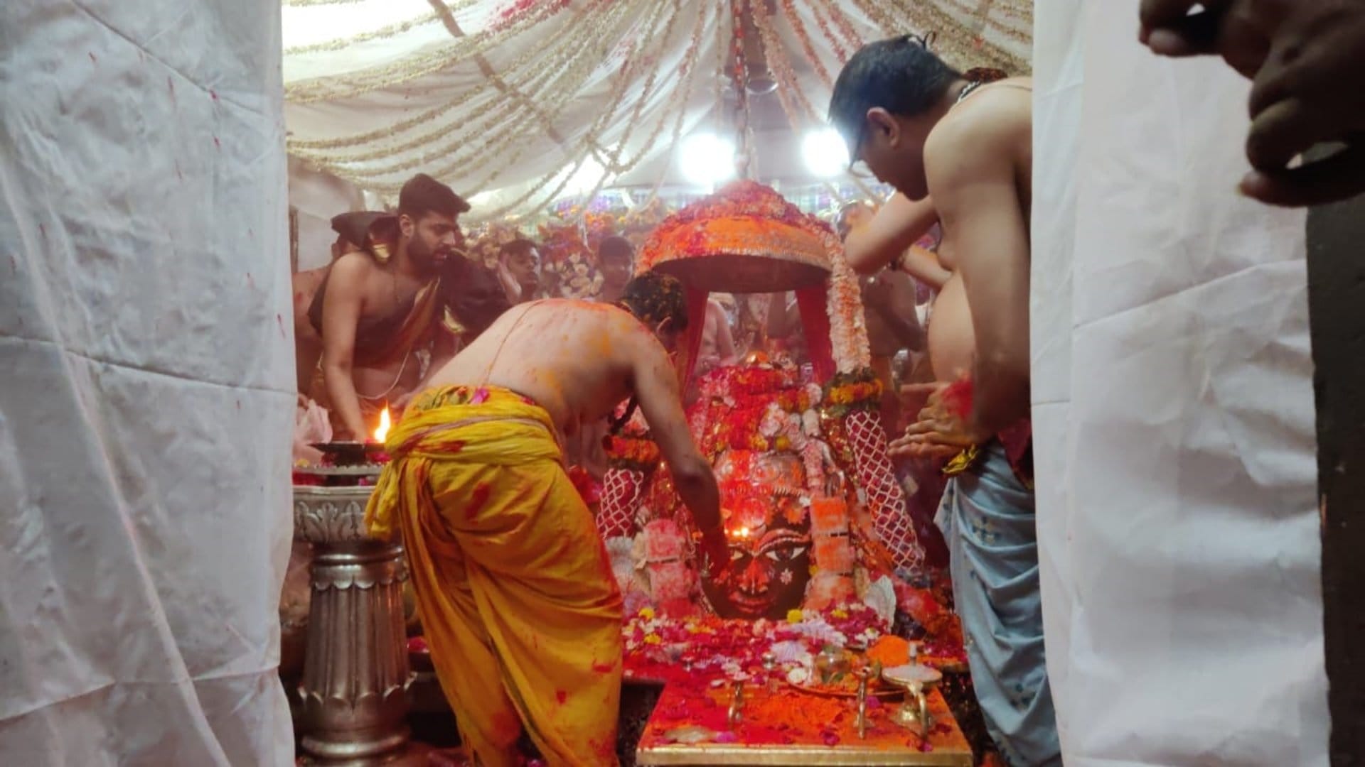 Ujjain-based Baba Mahakal first played Holi in the country