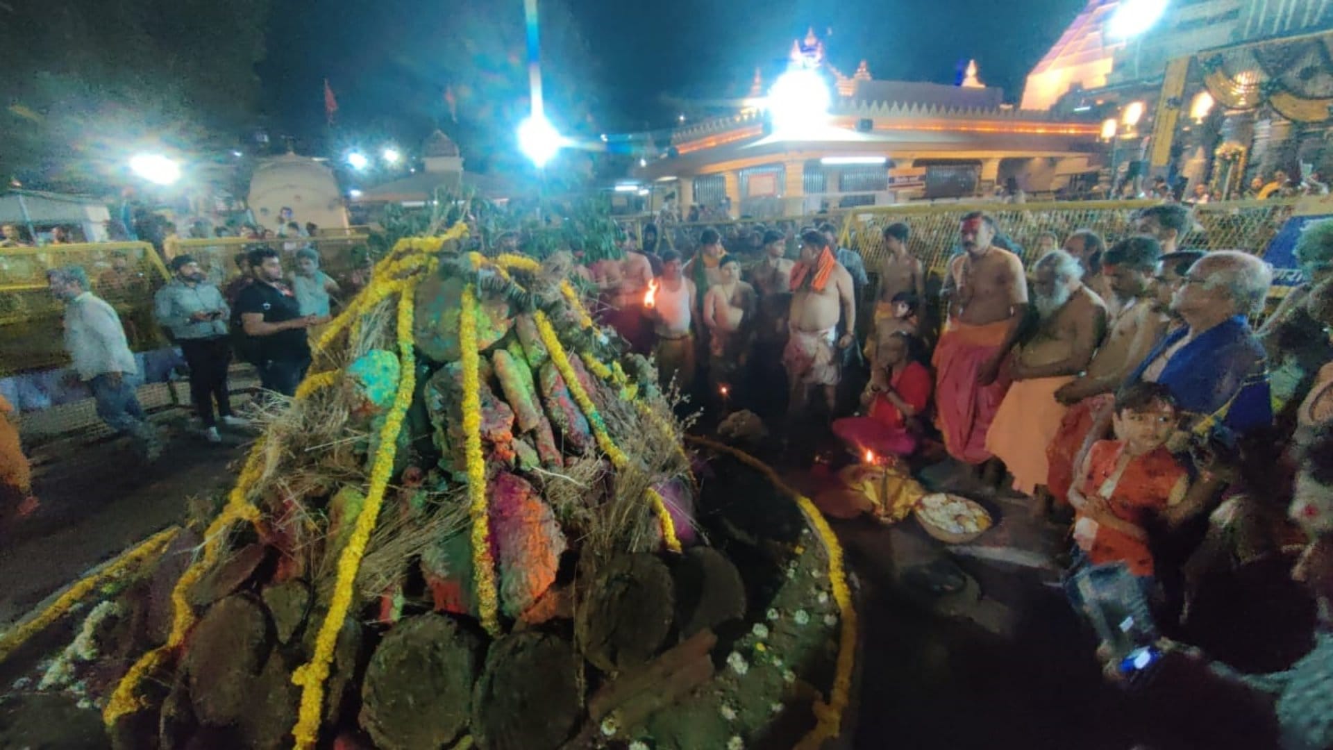 Ujjain-based Baba Mahakal first played Holi in the country