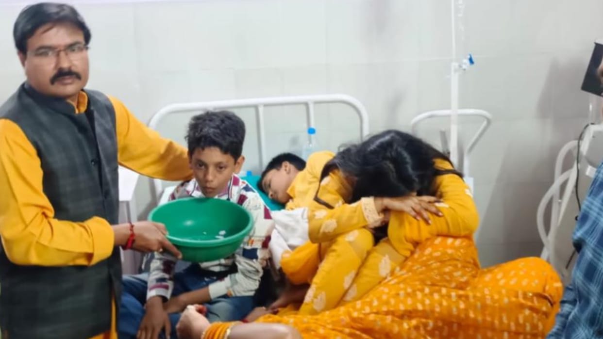 After 100 people fell ill after eating Rasmalai bride and groom got married in just 20 minutes