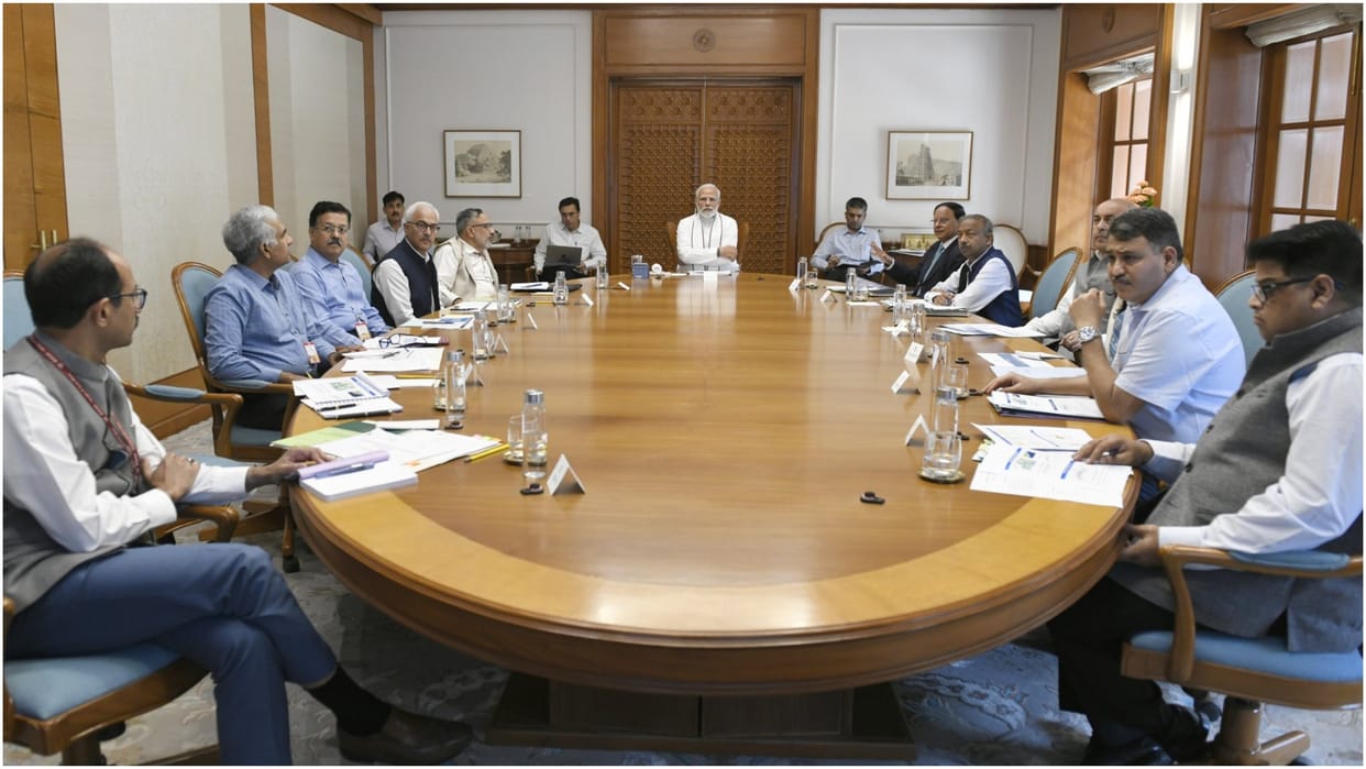 PM Narendra Modi chaired high-level meeting to review the preparedness for hot weather at residence PMO Update