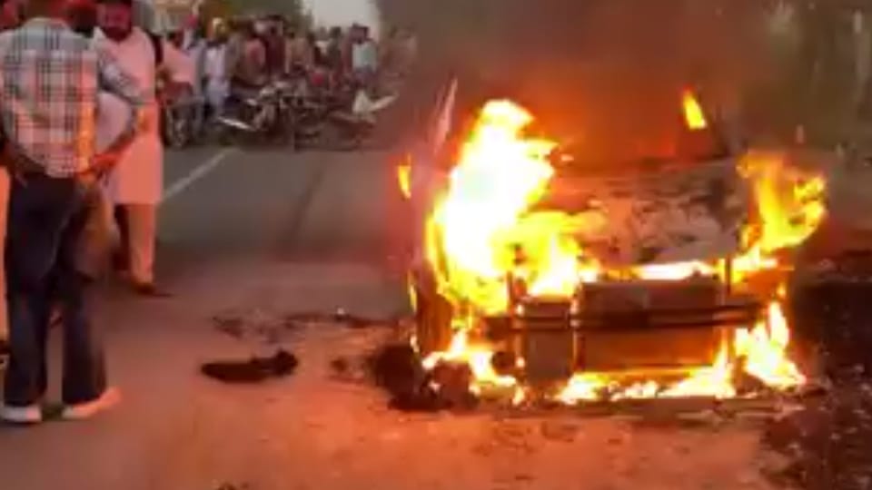 Girl burnt alive after fire broke out in moving car near Talwandi Bhai town of Firozpur