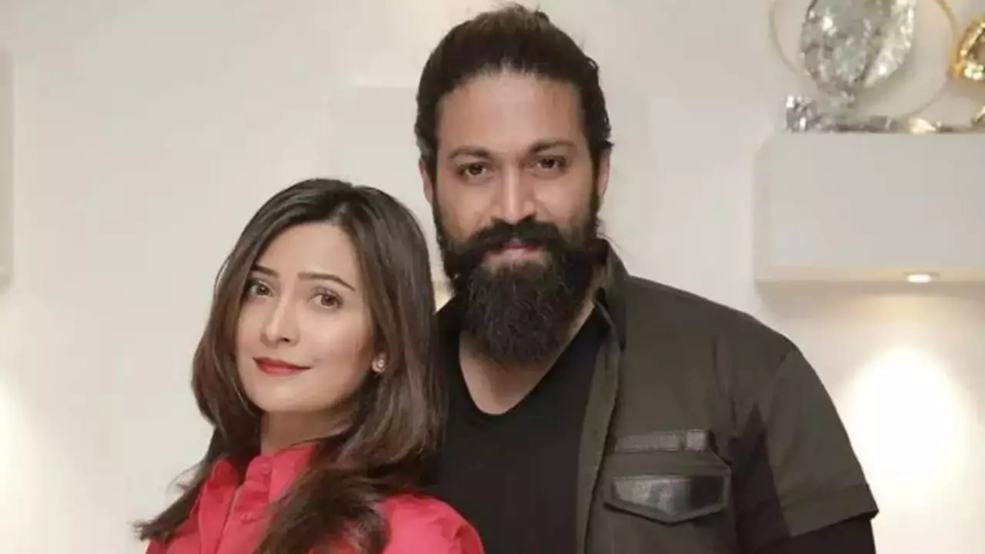Radhika Pandit Birthday Of Kannad Superstar Of KGF Film Yash Know Some Unknown Facts about her And Career