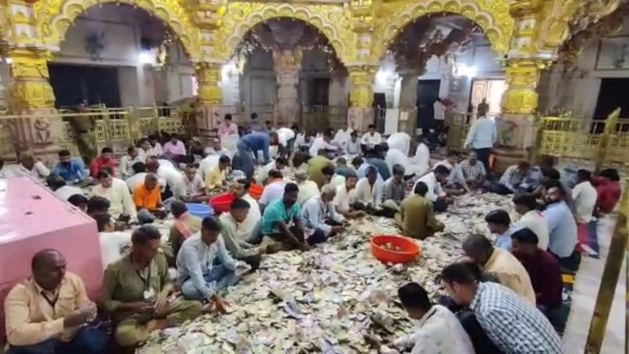 Sanwaliya Seth Temple Seven crore 15 lakhs came out of the store of Sanwaliya Seth