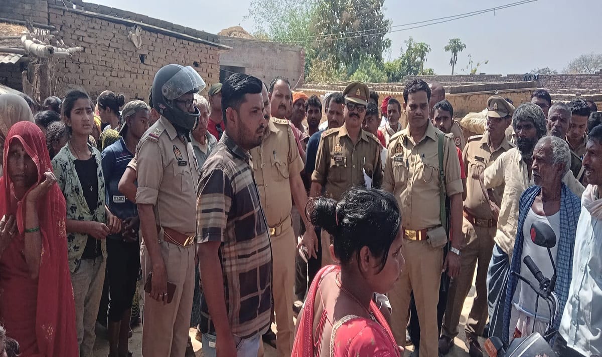 minor girl died in bhadohi in road accident due to Bike rider hit