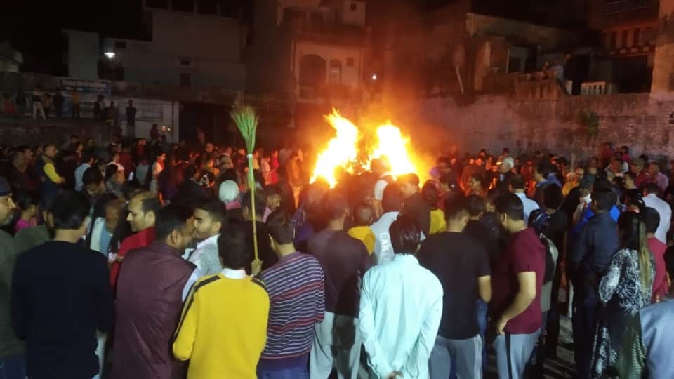 Holika Dahan 2023 Holi Celebration in uttarakhand Some places on 6 March