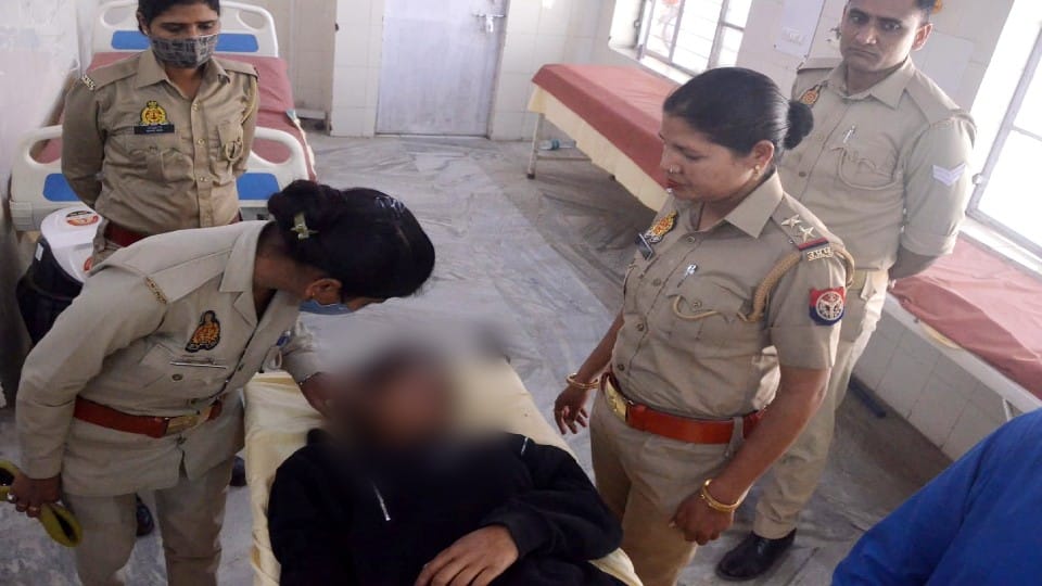 police filed case against accused after victim girl consuming poison in Bareilly