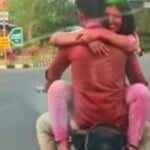 जयपुर में इस तरह बुलेट पर घूमा कपल।