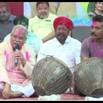 फाग गीत गाते सीएम भूपेश बघेल