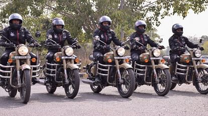 75 crpf women daredevils bikers will reach Jagdalpur in 16 days from India Gate on CRPF raising day